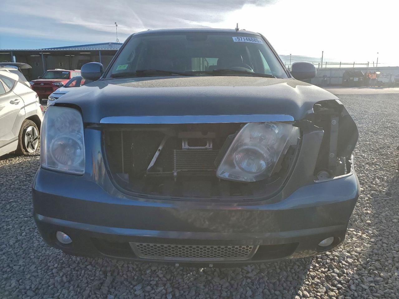 2008 GMC YUKON XL DENALI photo 9