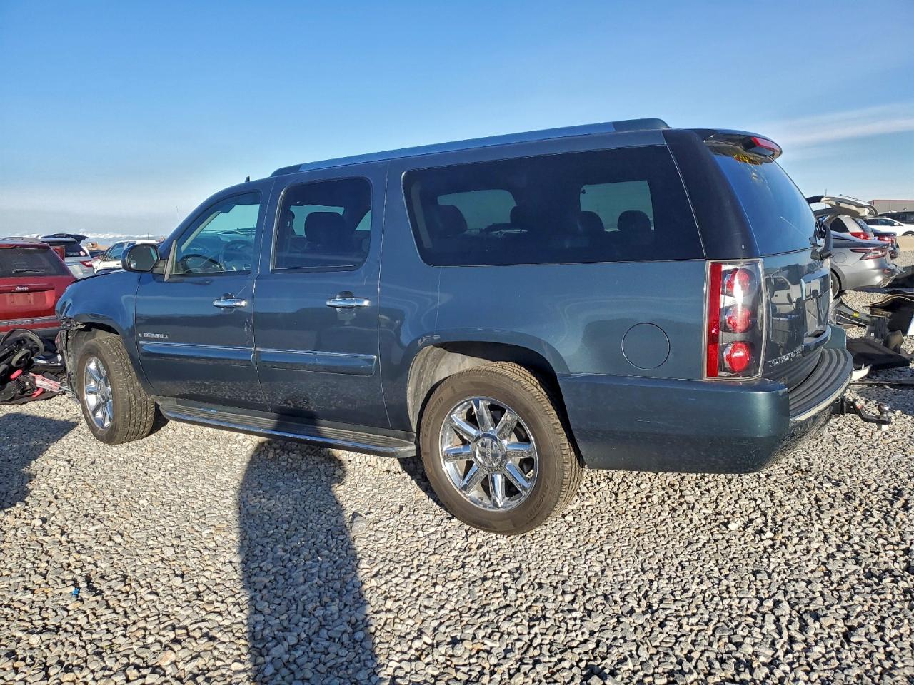2008 GMC YUKON XL DENALI photo 3