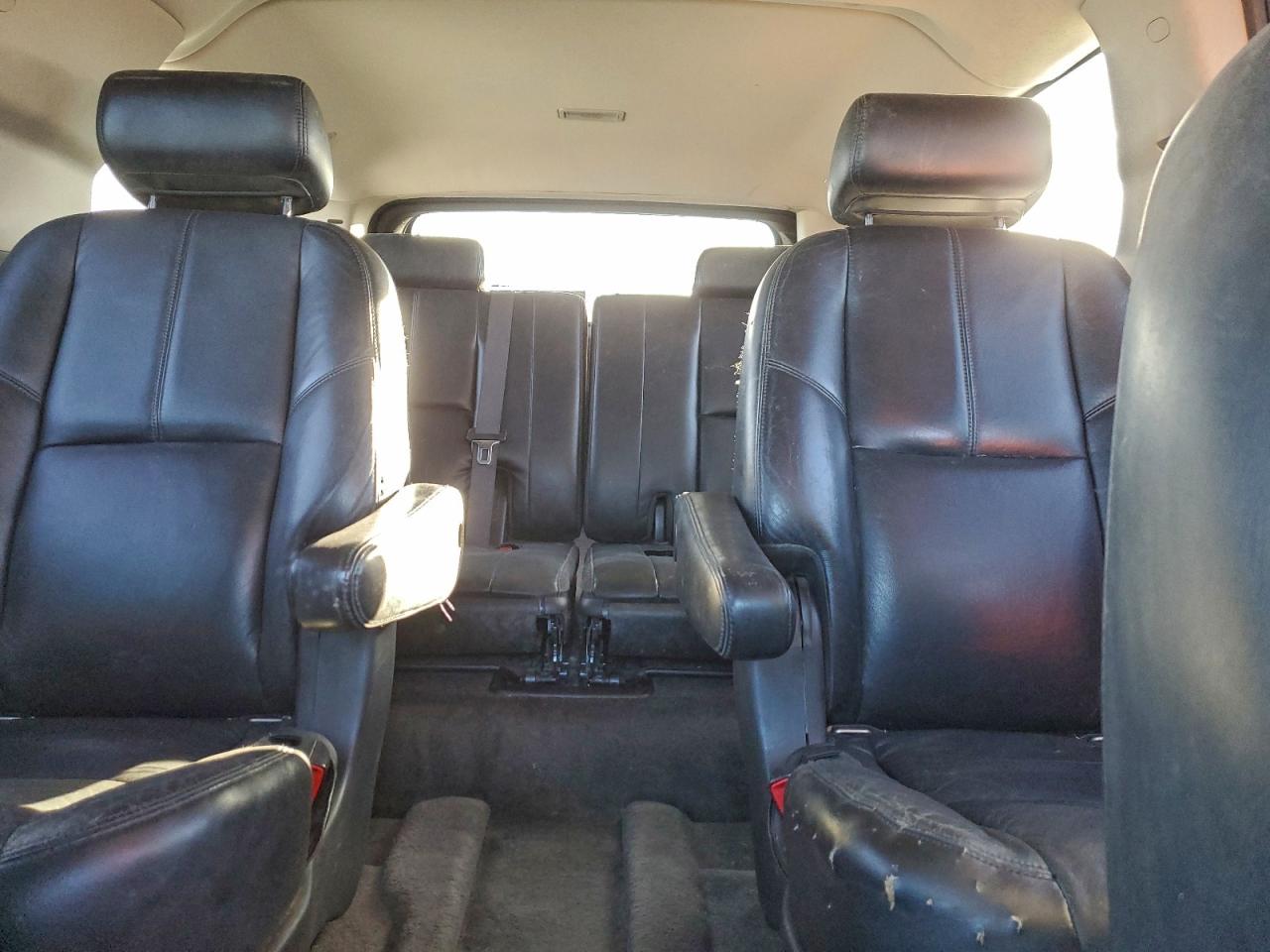 2008 GMC YUKON XL DENALI photo 19