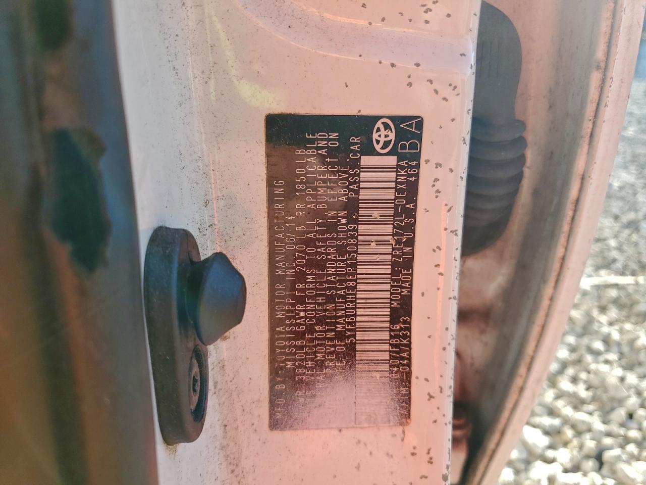 2014 TOYOTA COROLLA L photo 25