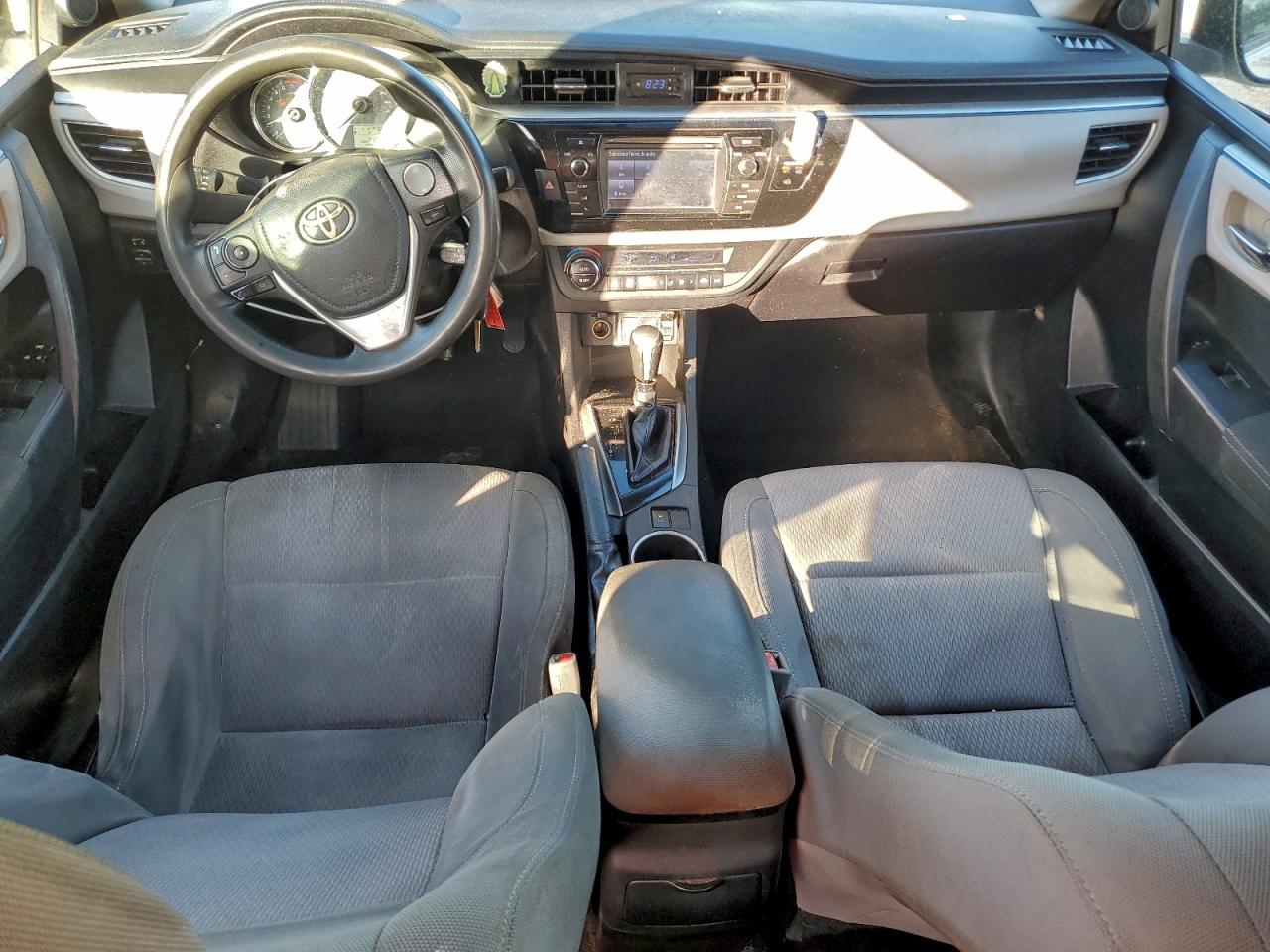 2014 TOYOTA COROLLA L photo 15