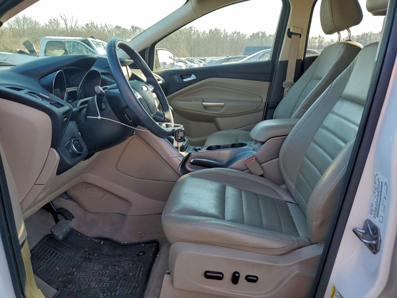 2014 FORD ESCAPE SE photo 19
