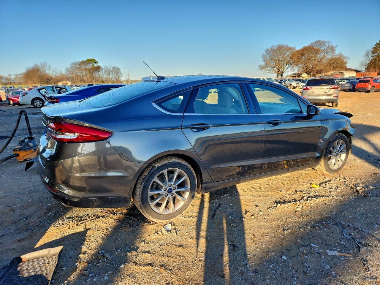 2017 FORD FUSION SE photo 5