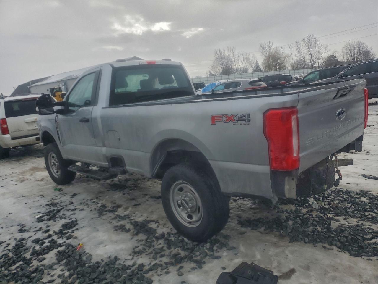 2023 FORD F350 SUPER DUTY photo 3
