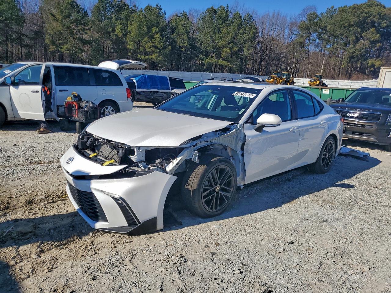 2025 TOYOTA CAMRY