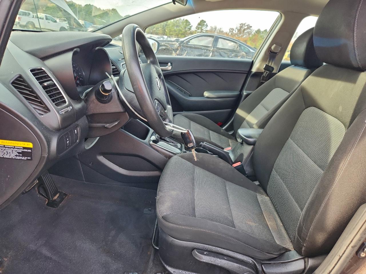 2017 KIA FORTE LX photo 19
