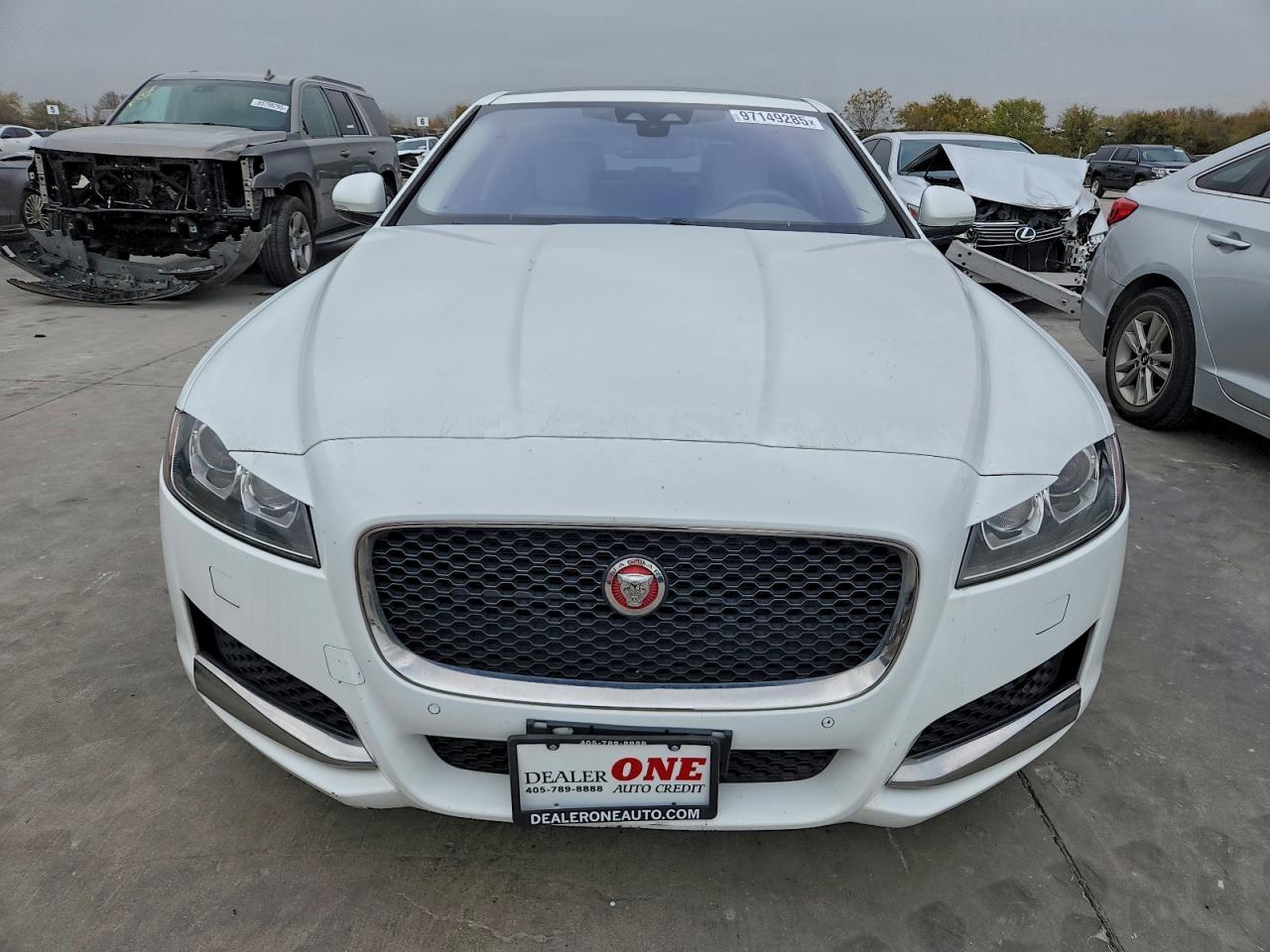 2016 JAGUAR XF PRESTIGE photo 5