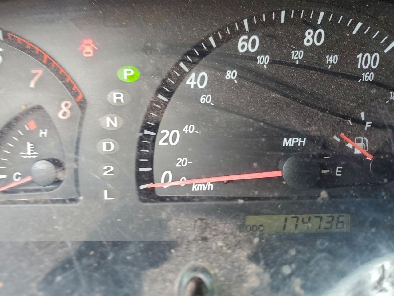 2002 TOYOTA CAMRY LE photo 17