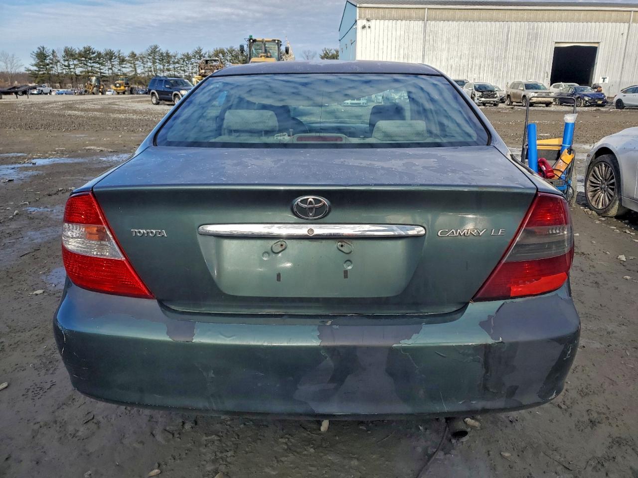 2002 TOYOTA CAMRY LE photo 11