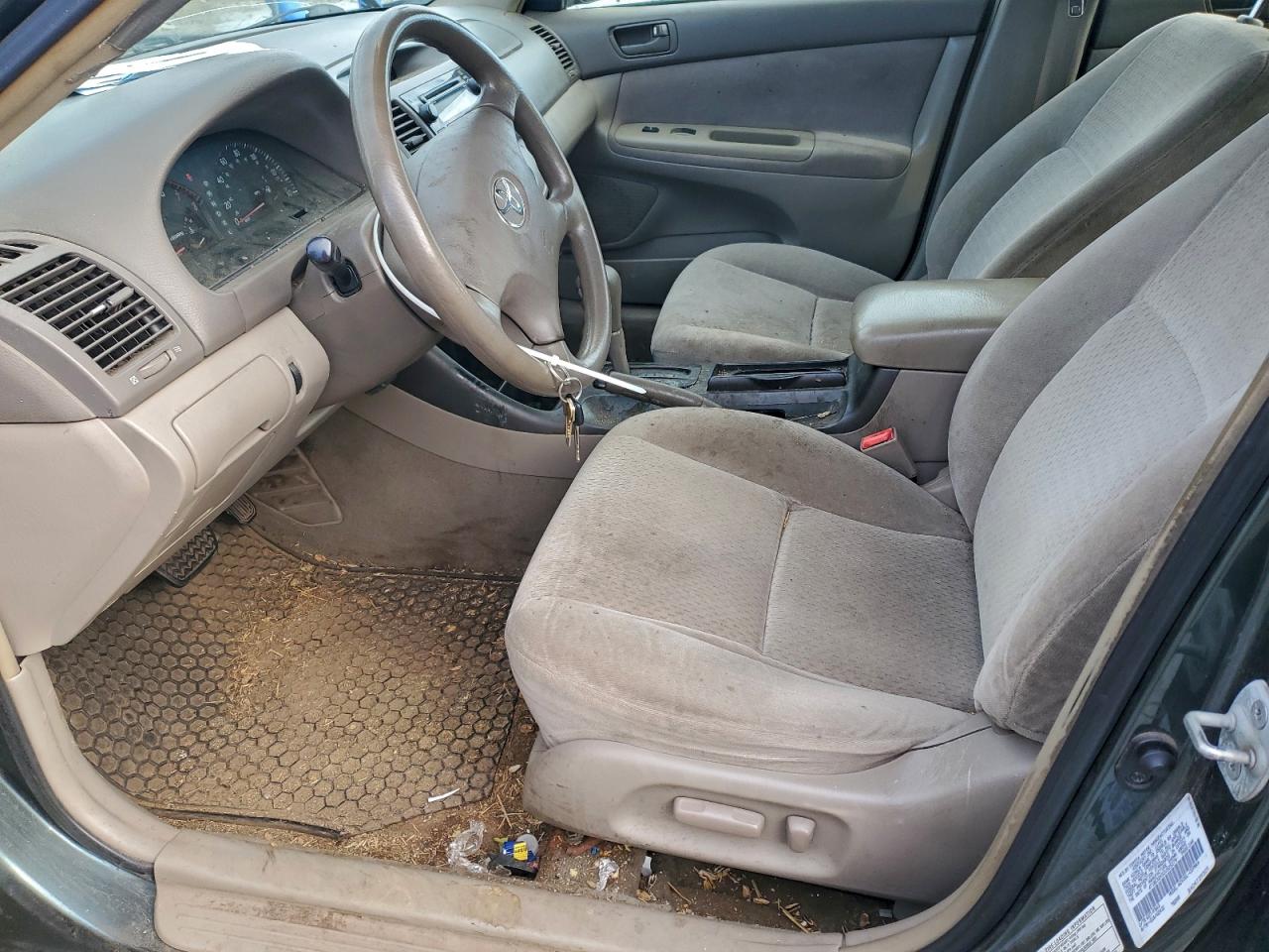2002 TOYOTA CAMRY LE photo 13