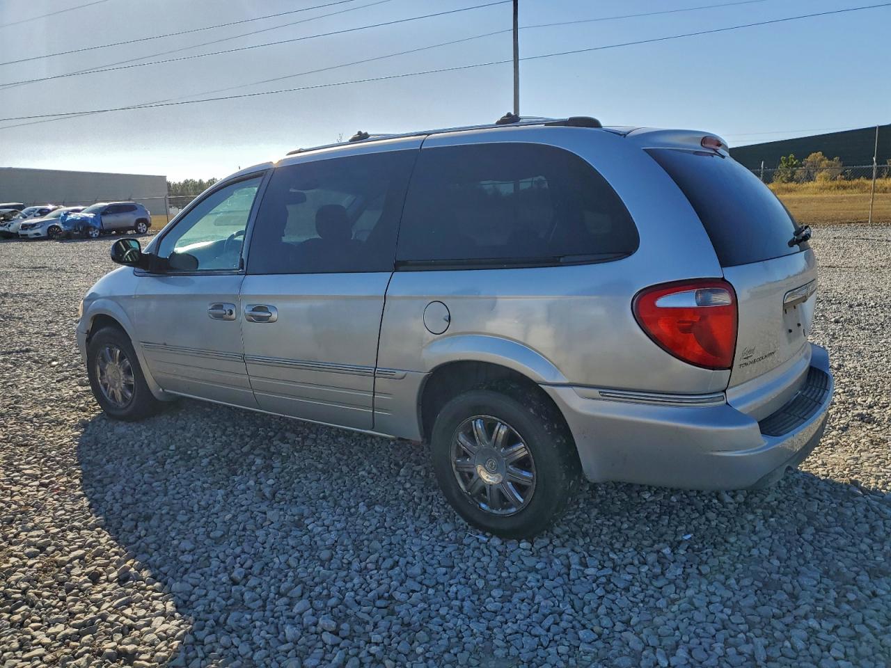 2005 CHRYSLER TOWN & COUNTRY LIMITED photo 3