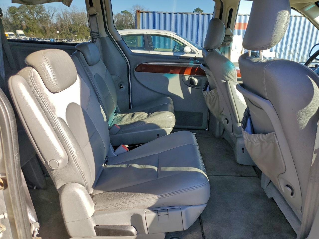 2005 CHRYSLER TOWN & COUNTRY LIMITED photo 21