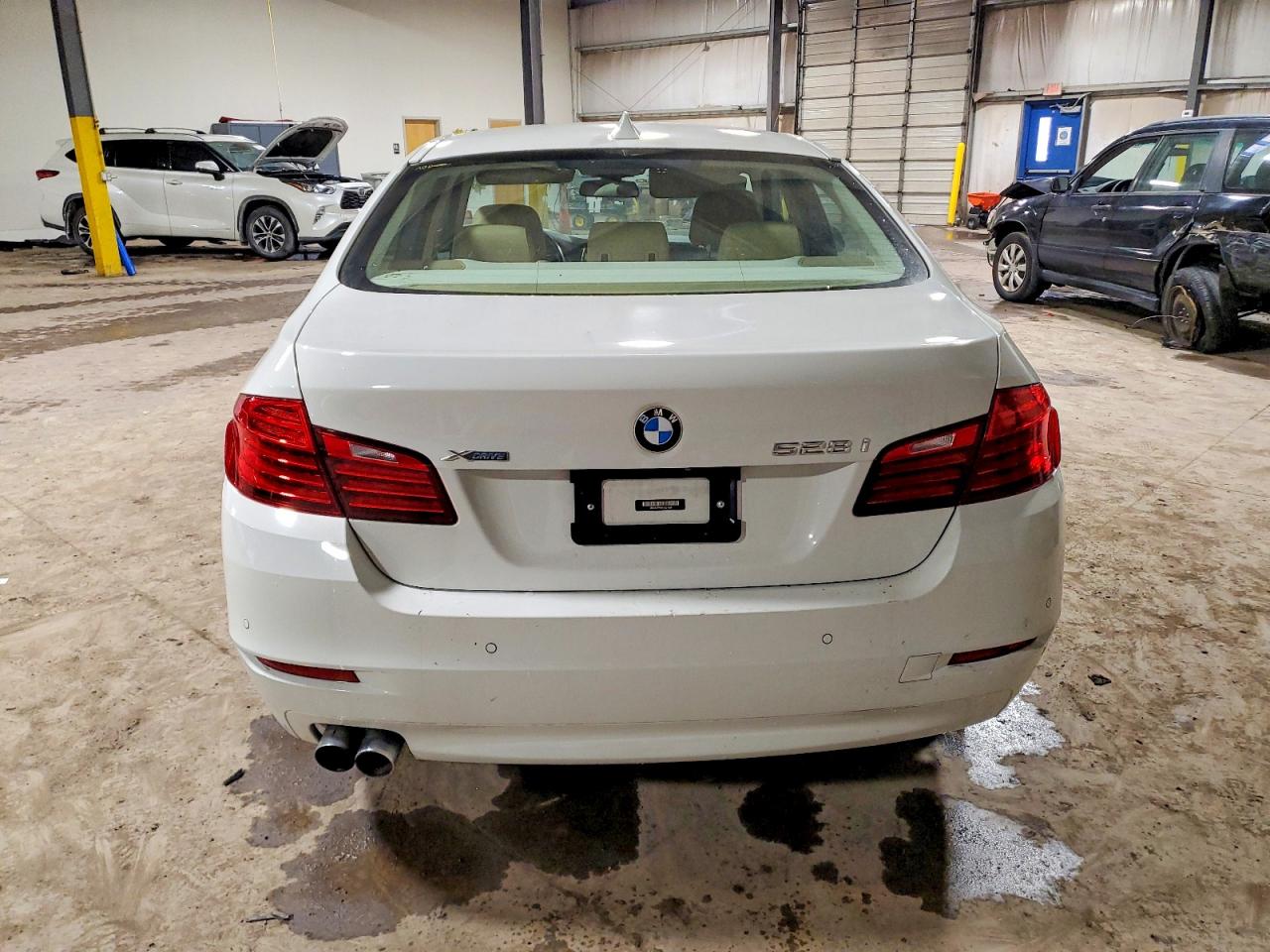 2015 BMW 528 XI photo 16