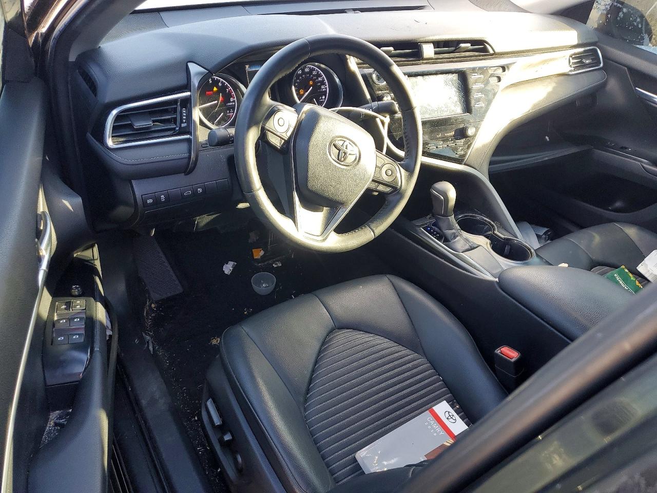 2018 TOYOTA CAMRY L photo 22
