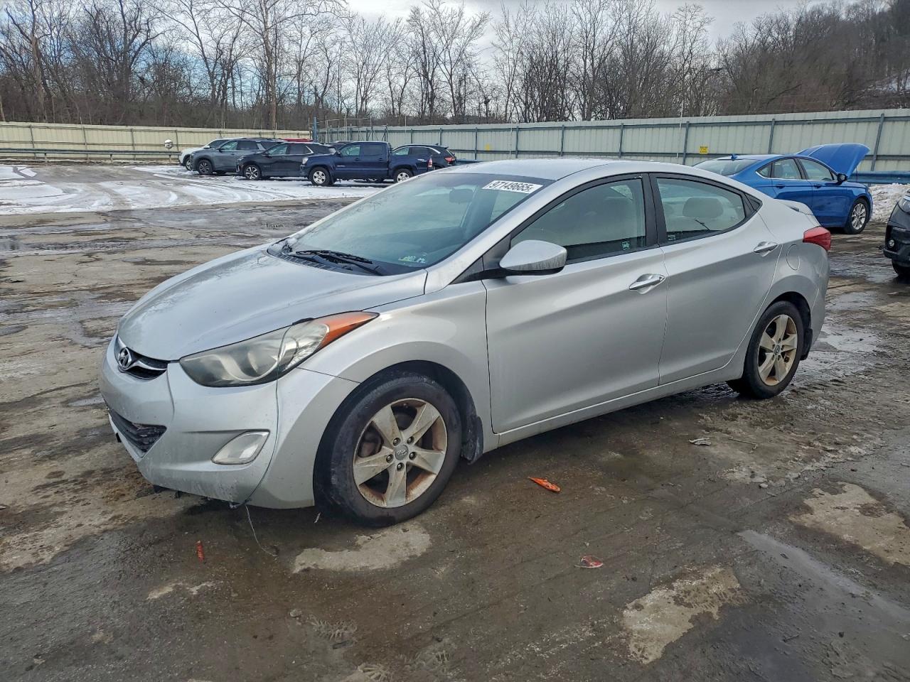 2013 HYUNDAI ELANTRA