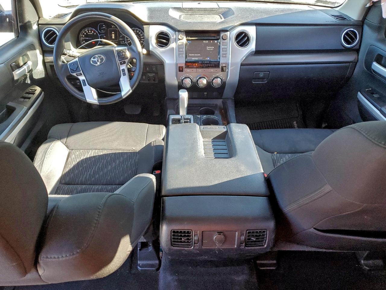 2018 TOYOTA TUNDRA CREWMAX SR5 photo 8