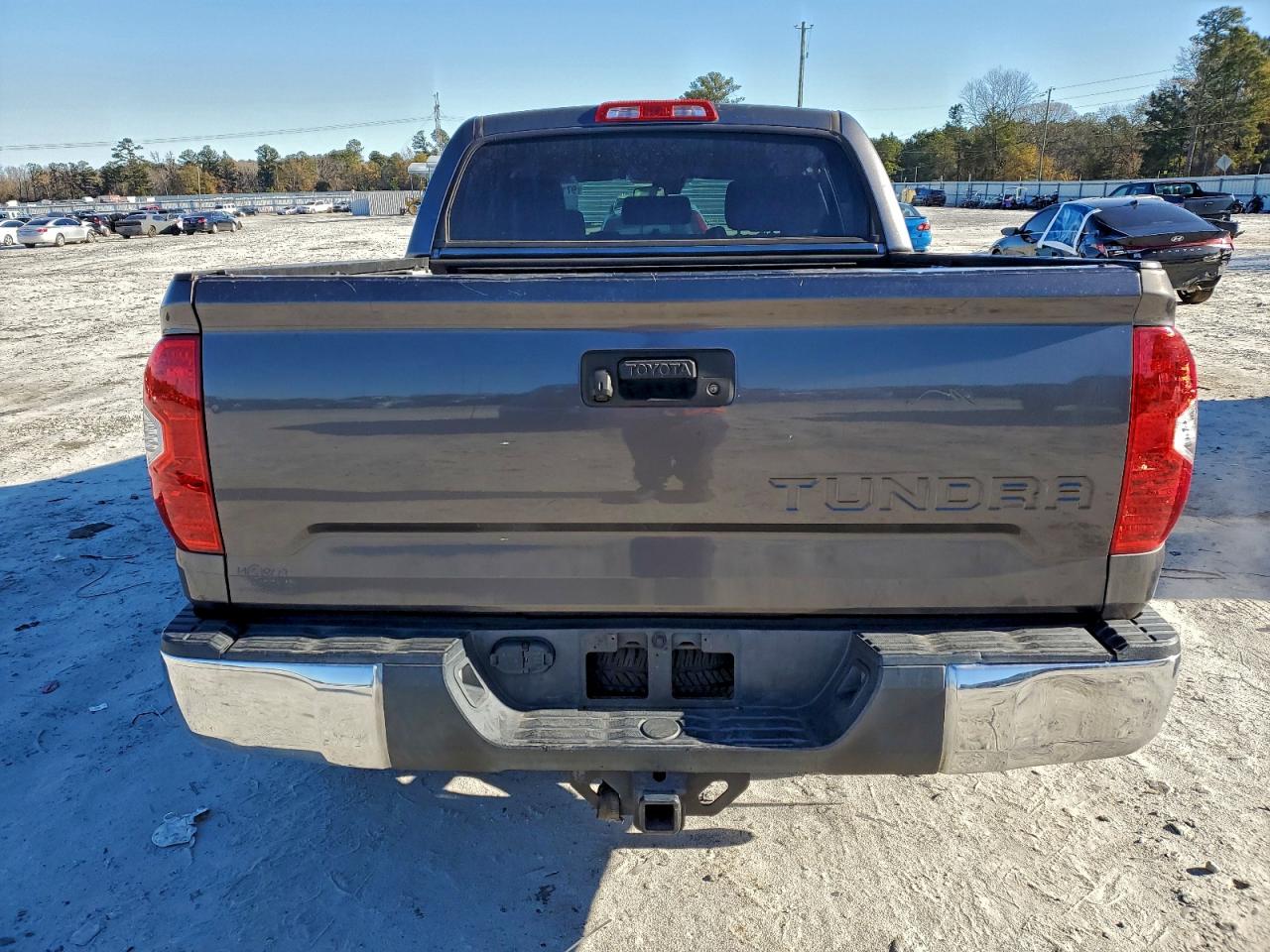 2018 TOYOTA TUNDRA CREWMAX SR5 photo 6