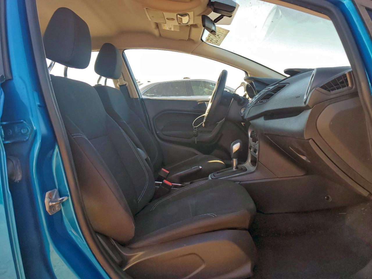 2016 FORD FIESTA SE photo 7