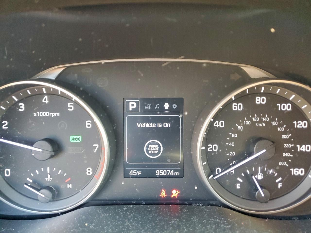 2017 HYUNDAI ELANTRA SE photo 9