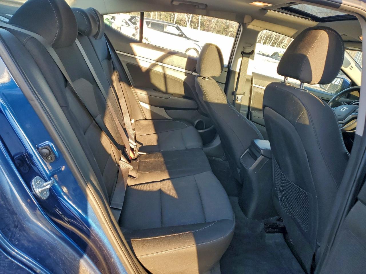 2017 HYUNDAI ELANTRA SE photo 10