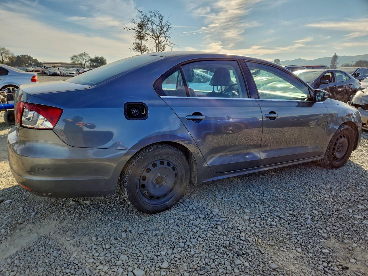 2013 VOLKSWAGEN JETTA SE photo 3