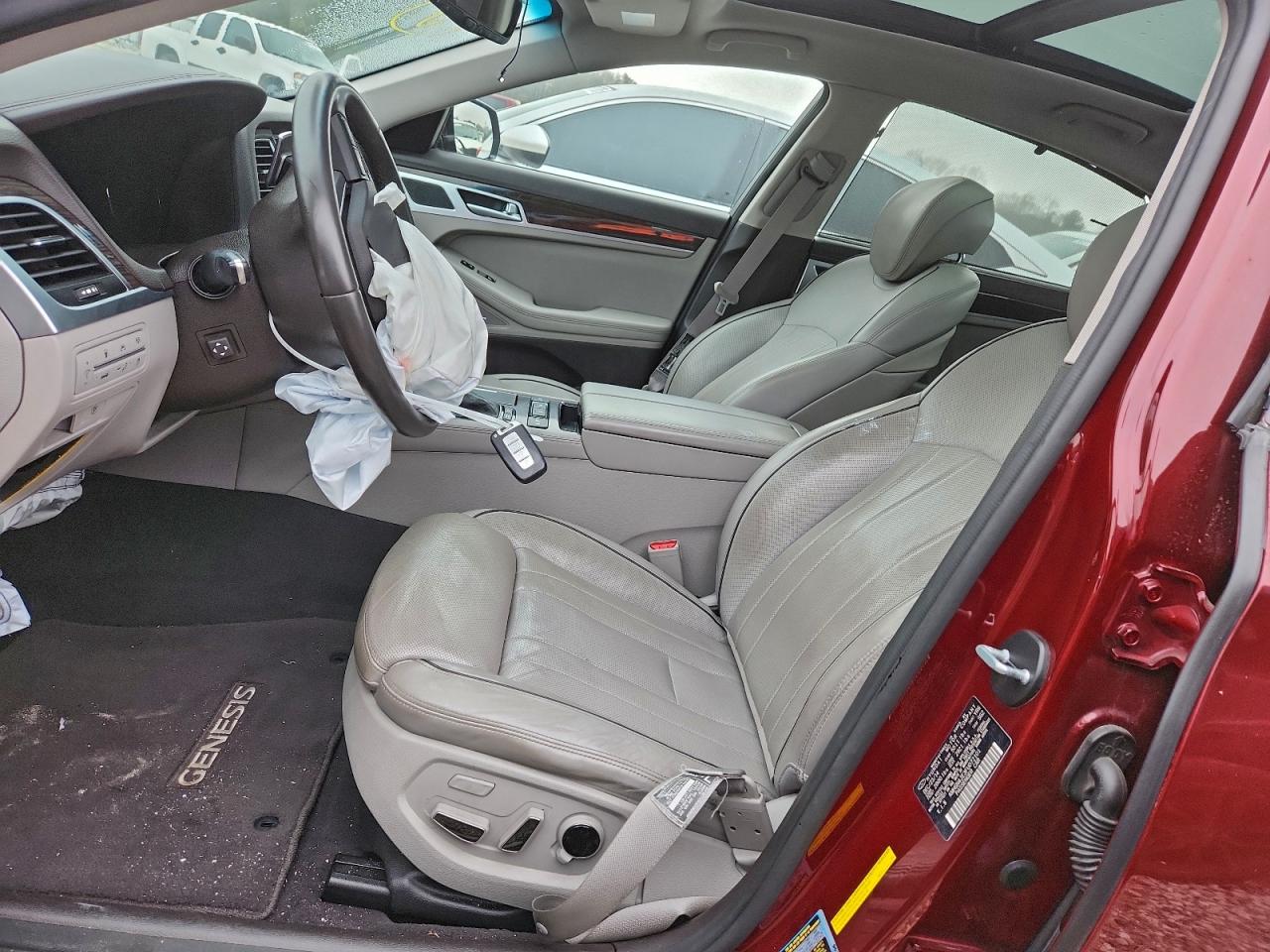 2015 HYUNDAI GENESIS 3.8L photo 7