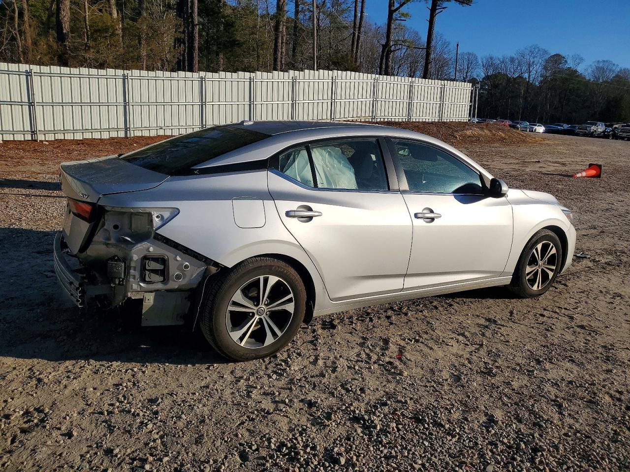 2022 NISSAN SENTRA SV photo 3