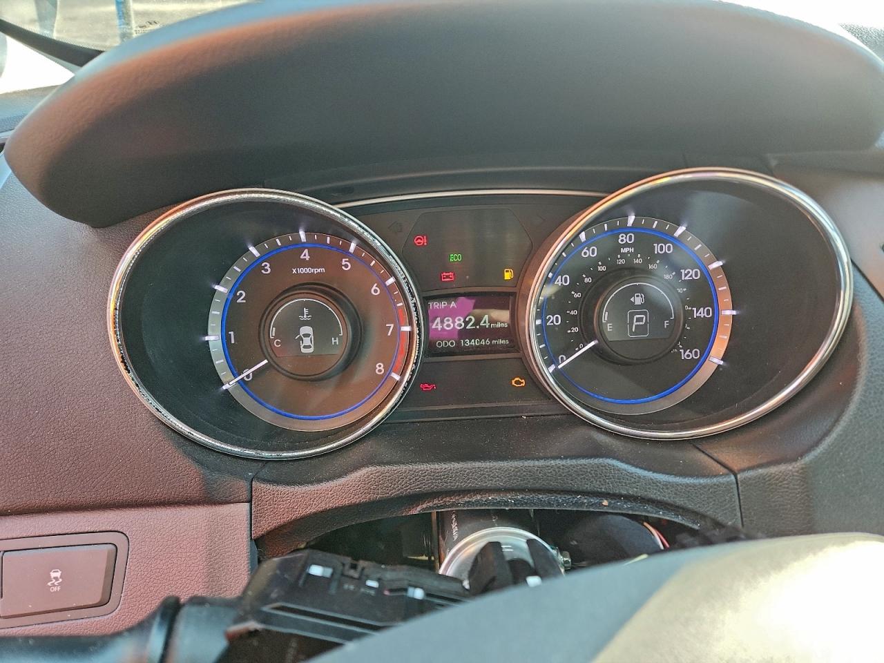 2014 HYUNDAI SONATA GLS photo 9