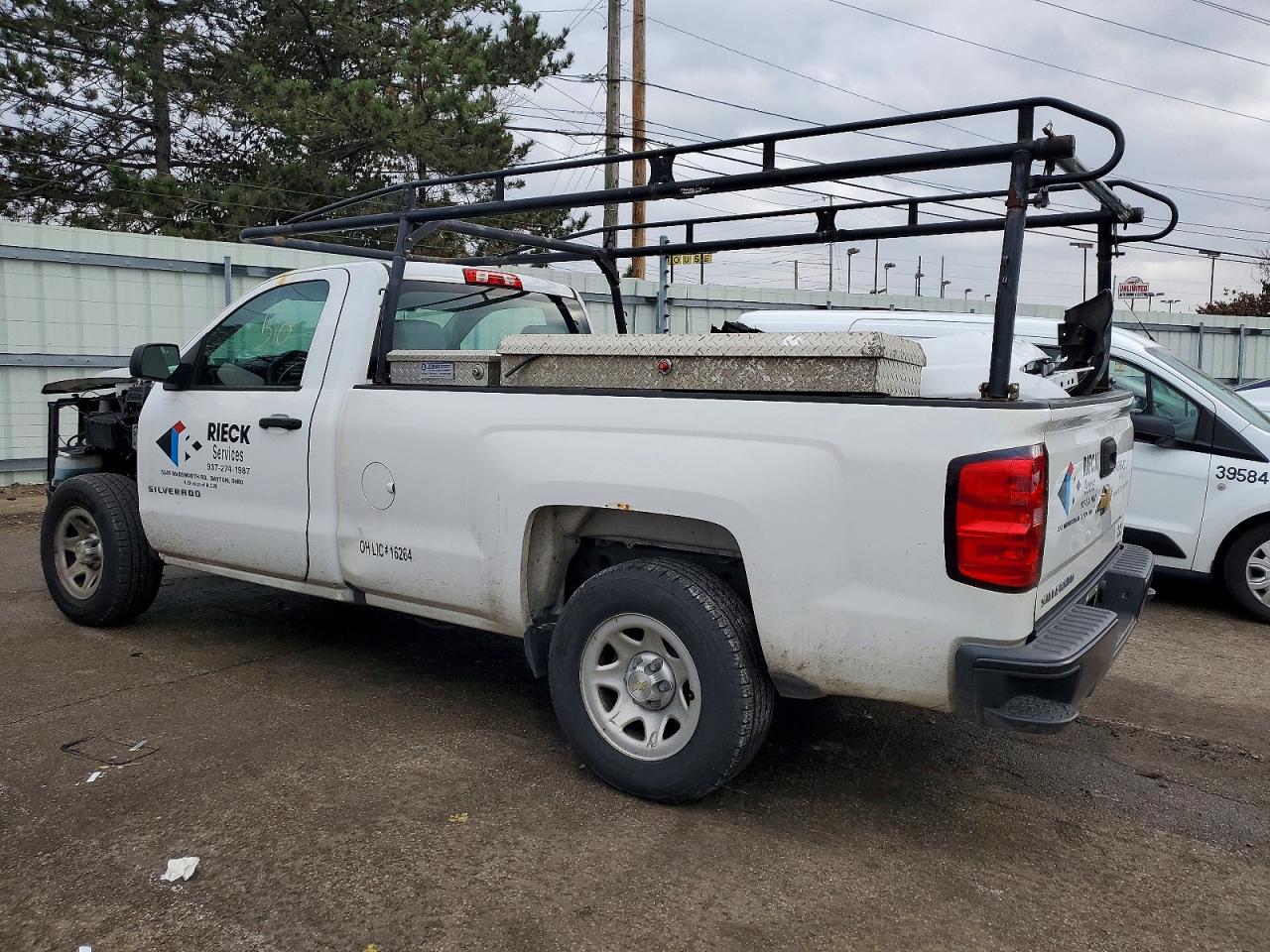 2016 CHEVROLET SILVERADO C1500 photo 2