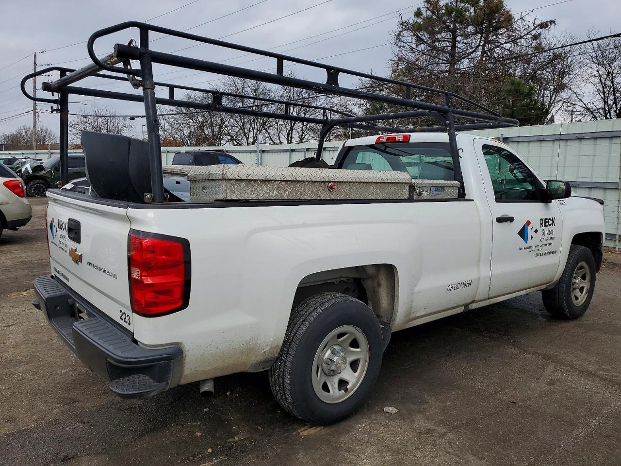 2016 CHEVROLET SILVERADO C1500 photo 3