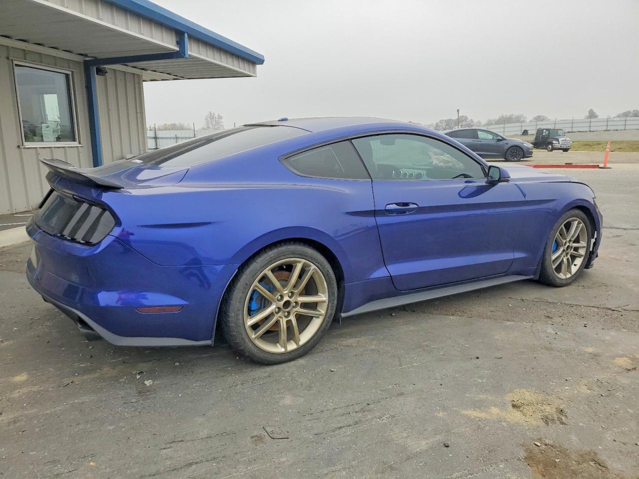 2015 FORD MUSTANG photo 3