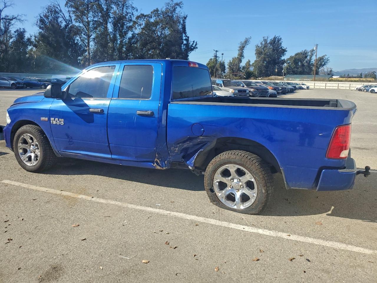 2014 RAM 1500 ST photo 2