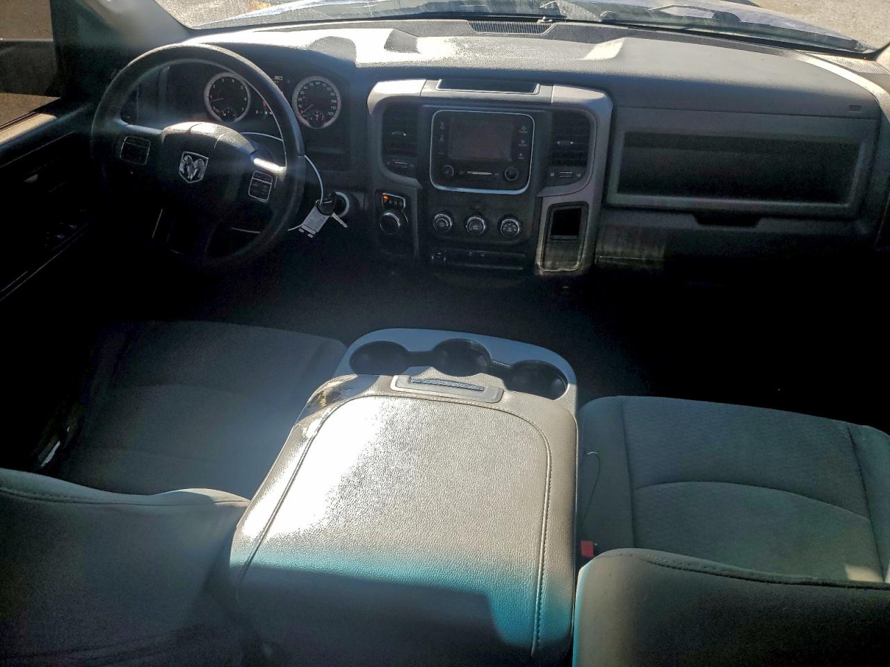 2014 RAM 1500 ST photo 8