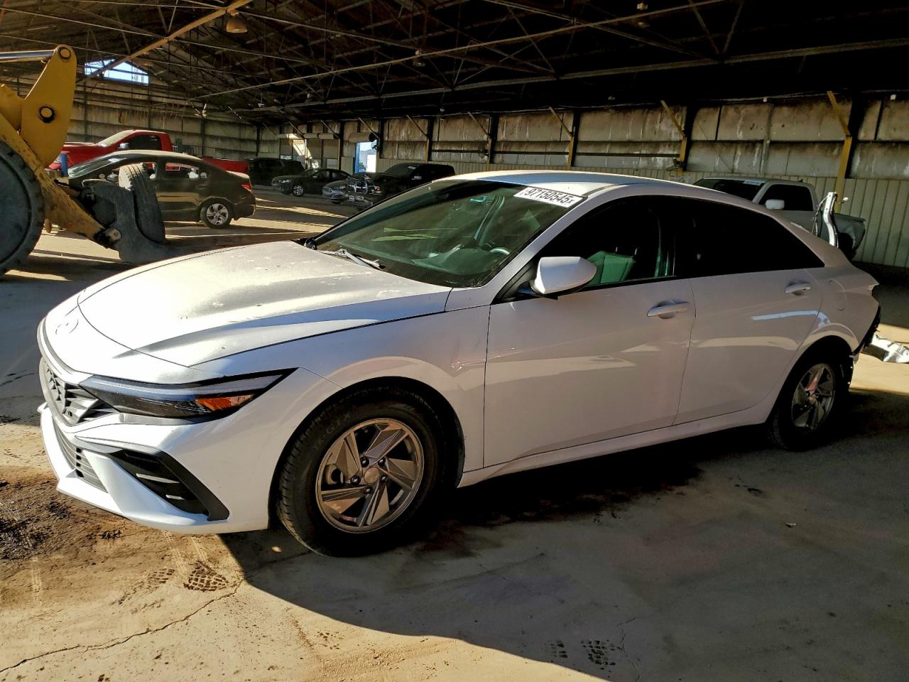 2024 HYUNDAI ELANTRA