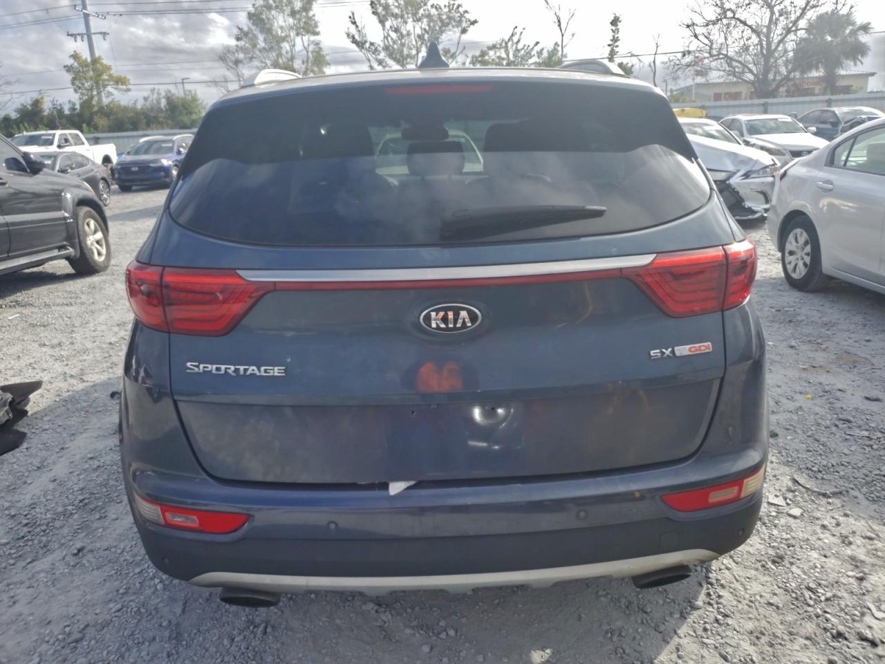 2017 KIA SPORTAGE SX photo 6