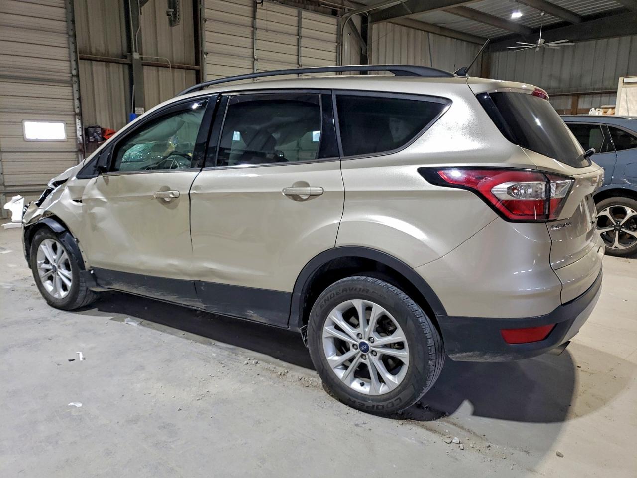 2018 FORD ESCAPE SEL photo 2