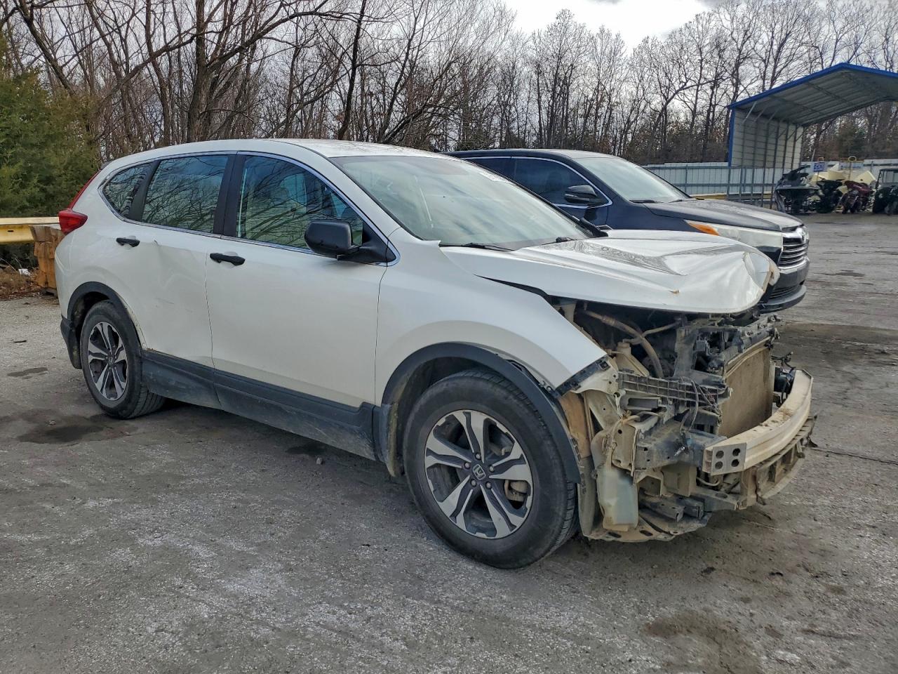 2017 HONDA CR-V LX photo 4