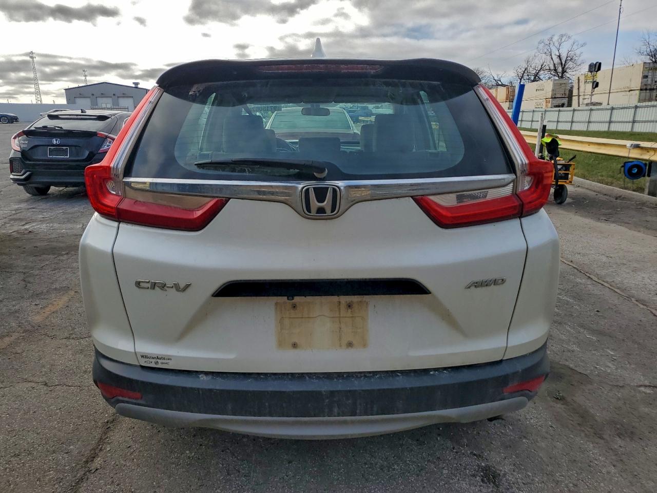 2017 HONDA CR-V LX photo 6