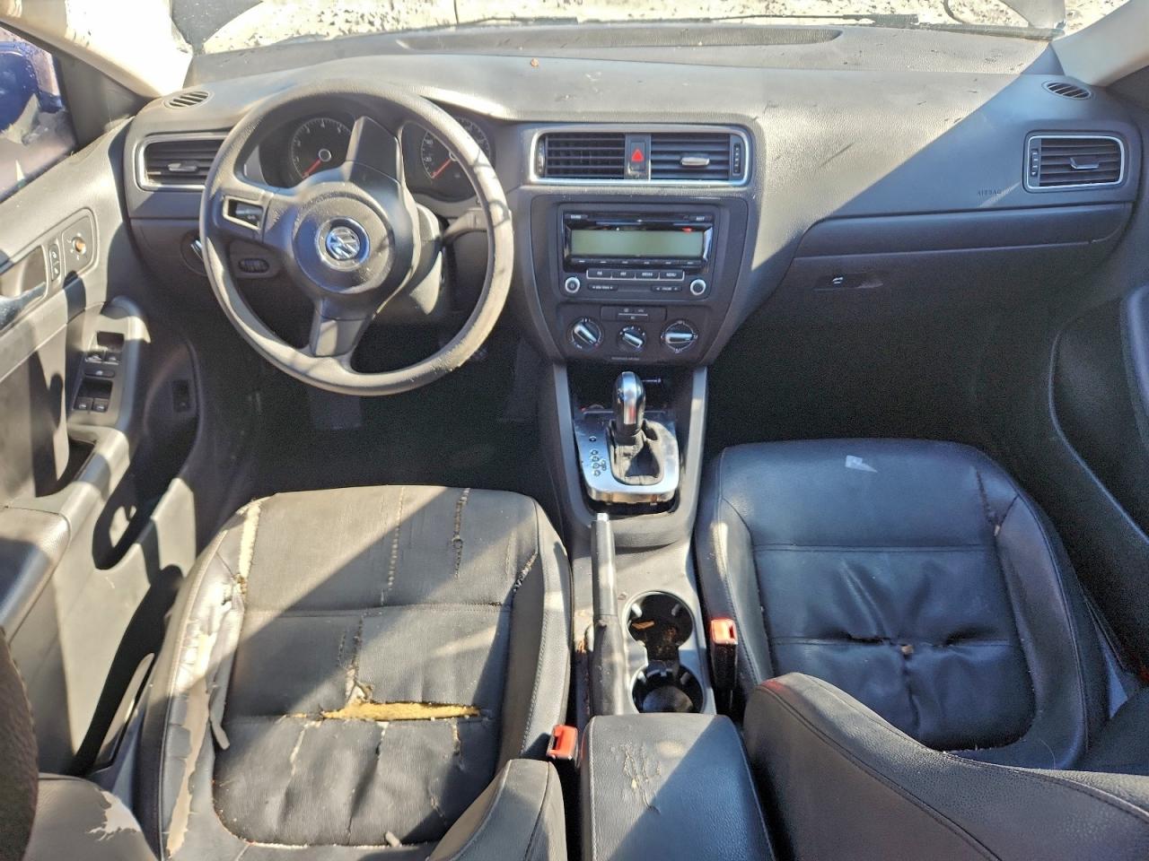 2011 VOLKSWAGEN JETTA SE photo 15