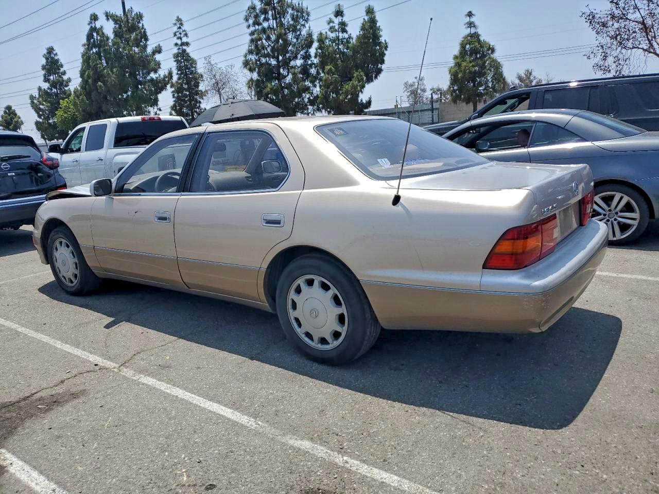 1997 LEXUS LS 400 photo 3