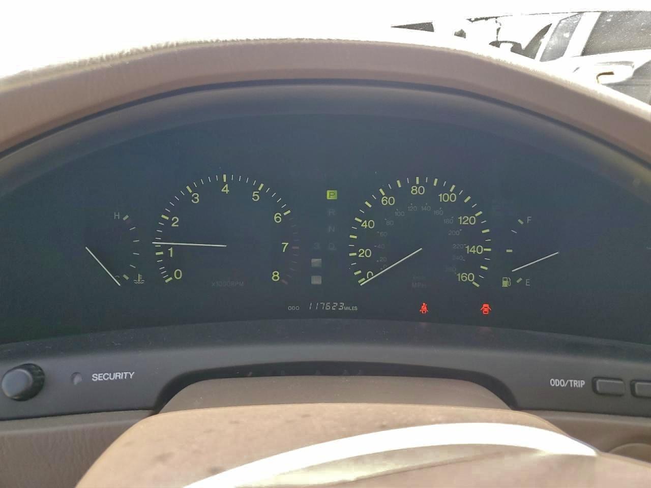 1997 LEXUS LS 400 photo 17