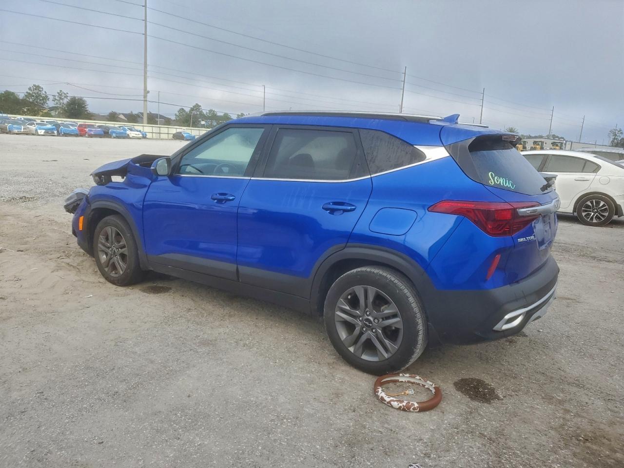 2023 KIA SELTOS S photo 2