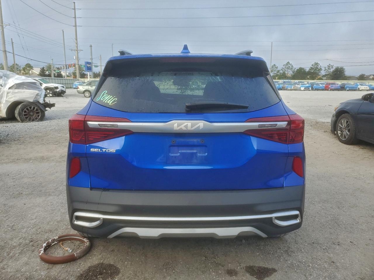 2023 KIA SELTOS S photo 6