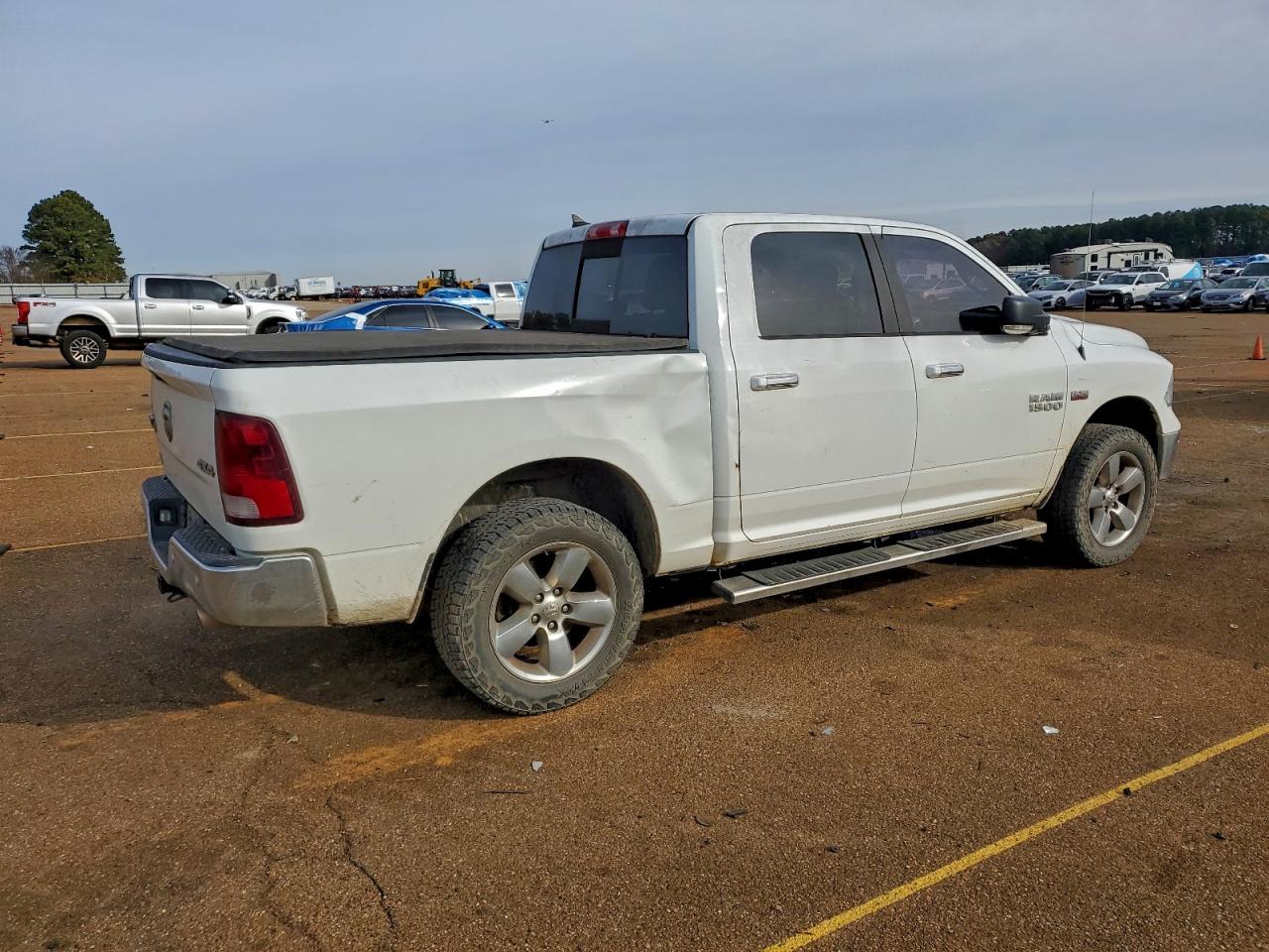 2018 RAM 1500 SLT photo 5