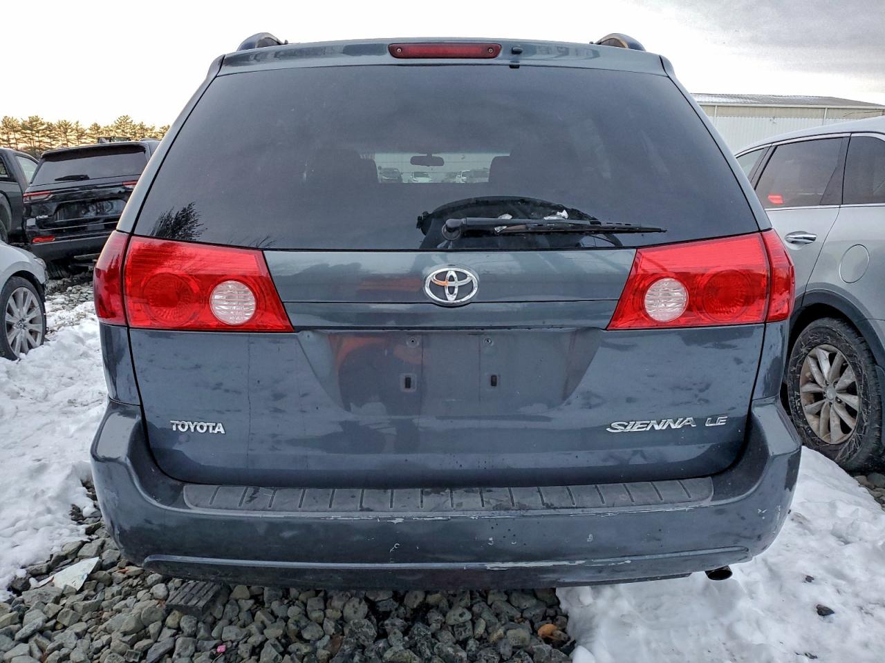 2009 TOYOTA SIENNA photo 6
