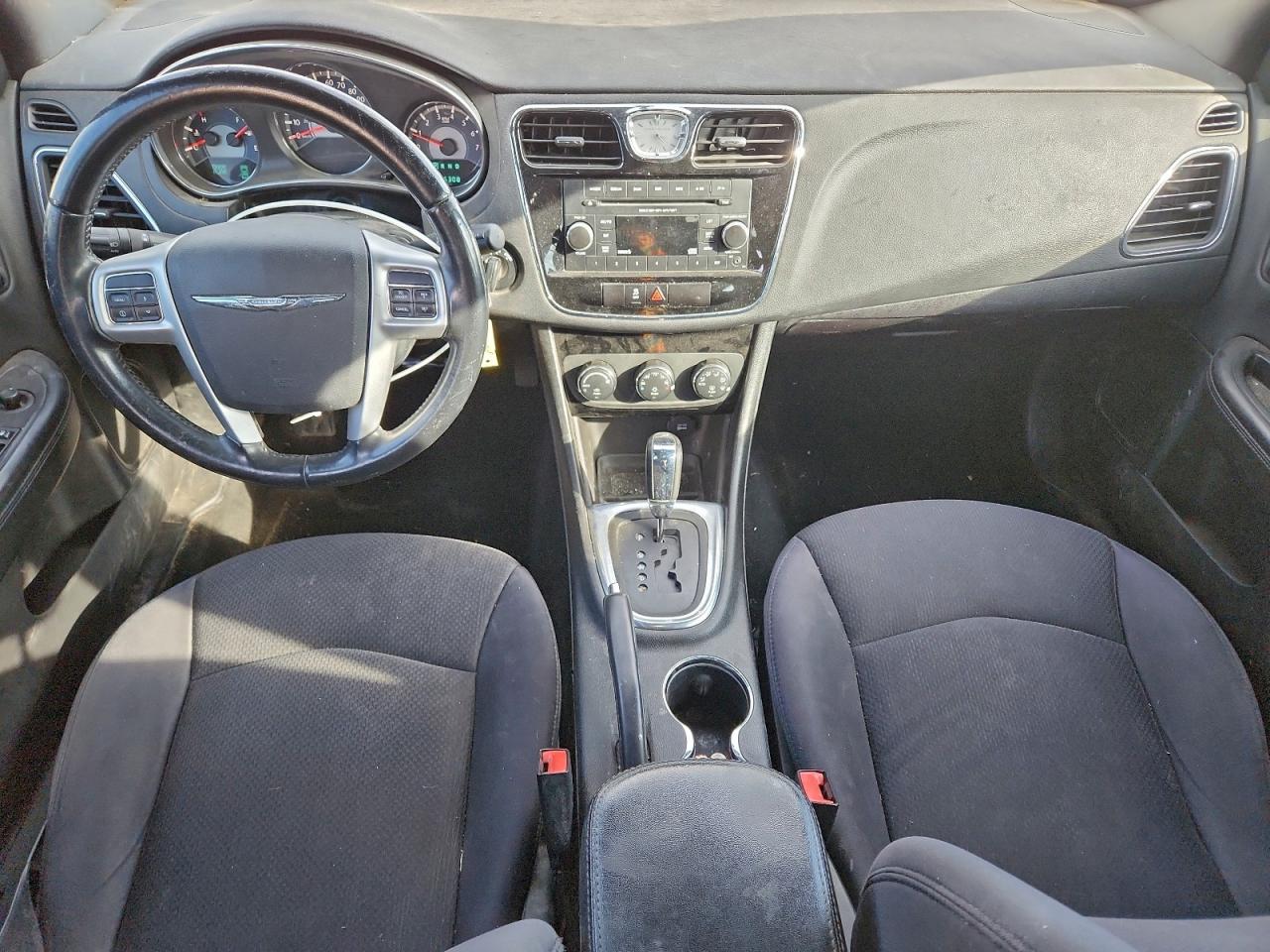 2013 CHRYSLER 200 TOURING photo 8