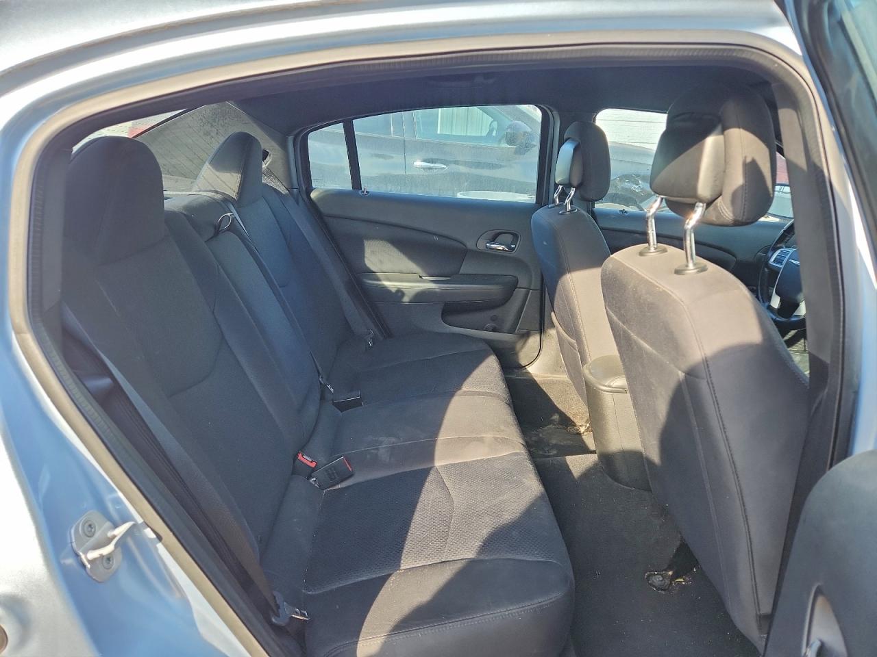 2013 CHRYSLER 200 TOURING photo 10