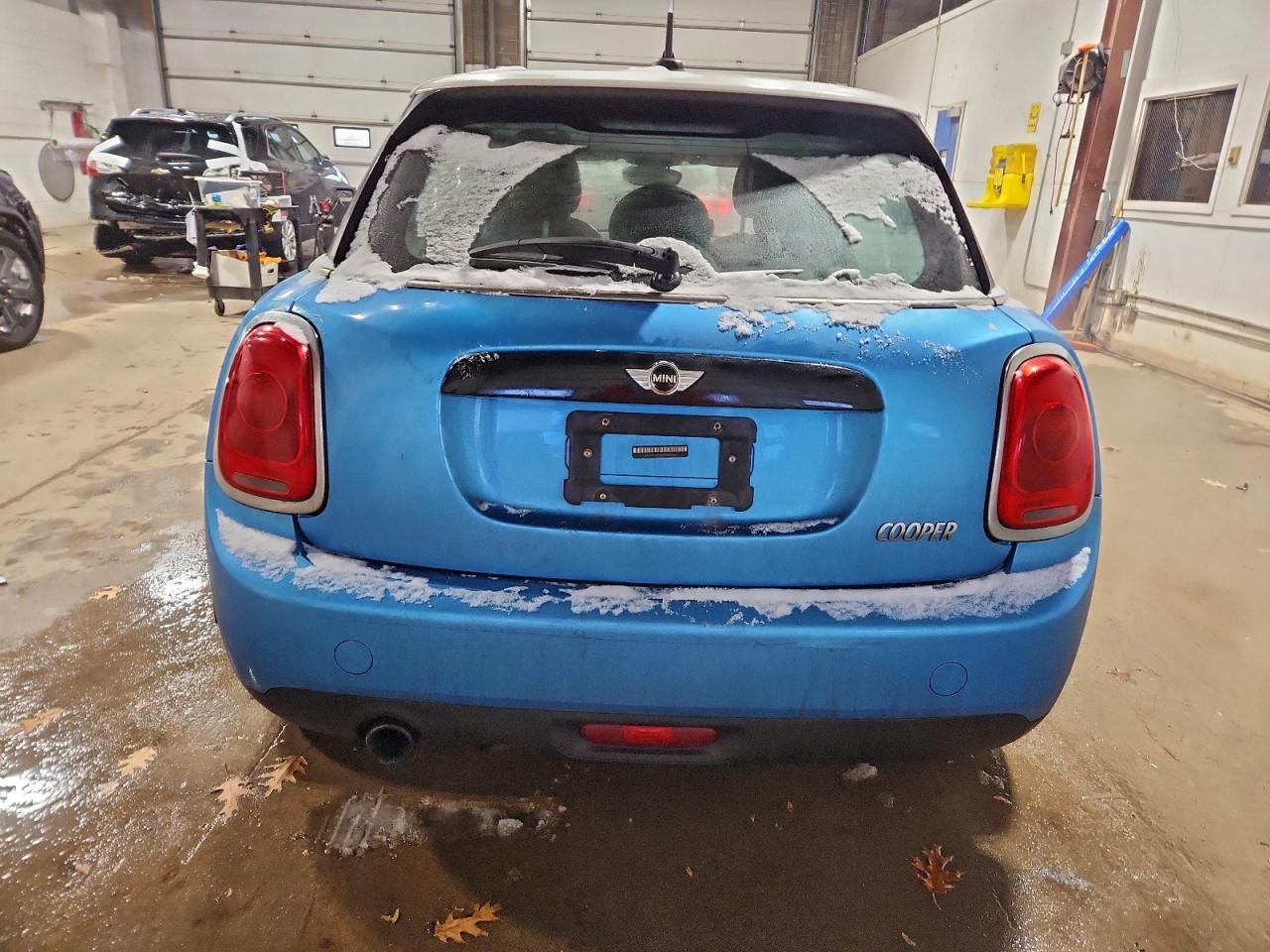 2016 MINI COOPER photo 6
