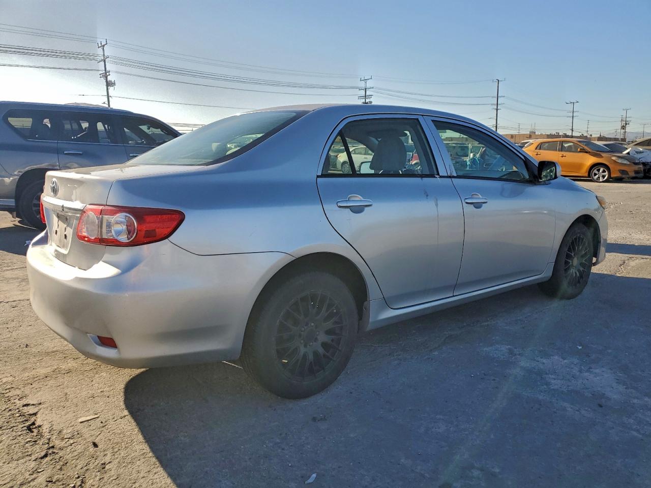 2013 TOYOTA COROLLA BASE photo 3