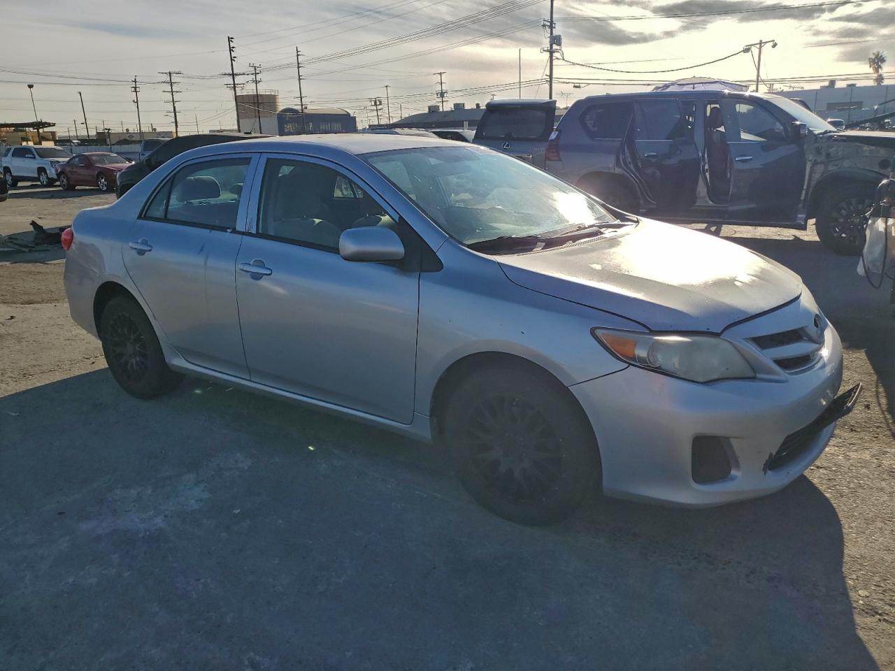 2013 TOYOTA COROLLA BASE photo 4